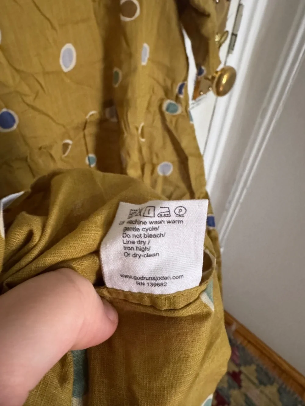 Gudrun Sjoden dress in olive green fun print - Picture 8 of 8
